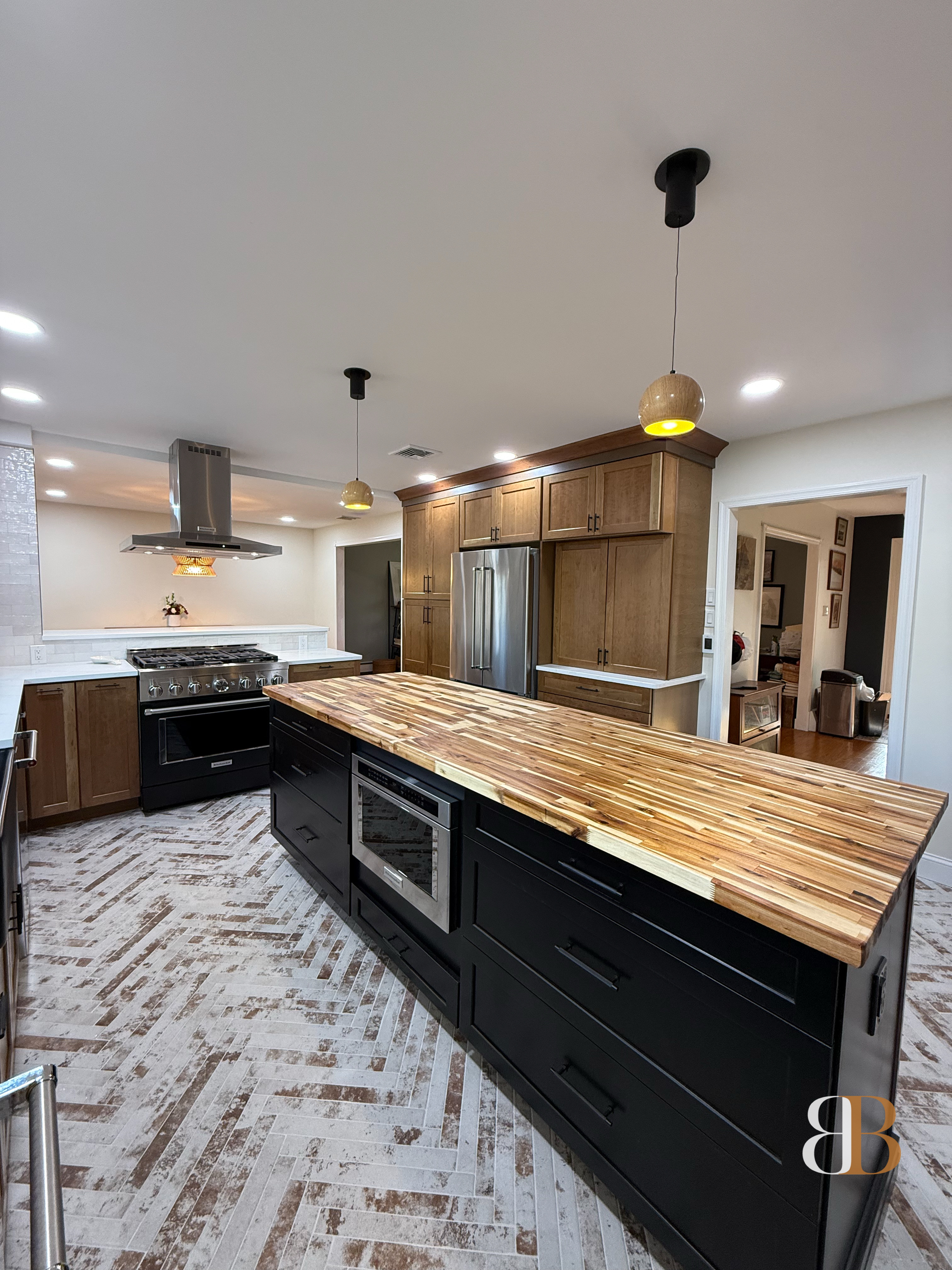 Transitional kitchen remodel in Gladwyne by B&B Associates Creations — photo 2